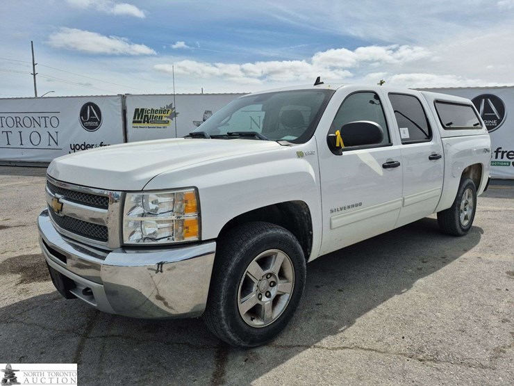 2012-chevrolet-silverado-1500-hybrid-image-1