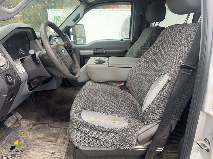 2013-ford-f350-xlt-image-22