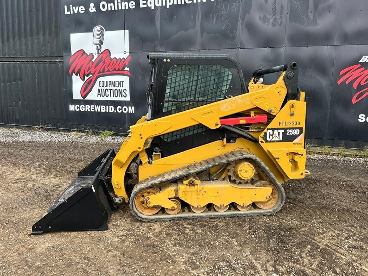 2017-caterpillar-259d-image-3