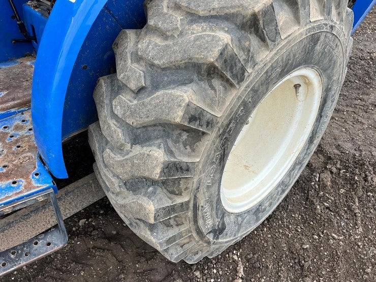 2015-new-holland-workmaster-37-image-14