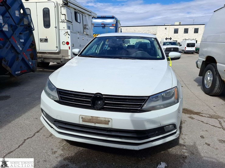 non-operable-2015-volkswagen-jetta-tdi-trendline-plus-4dr-sedan-6a-image-2