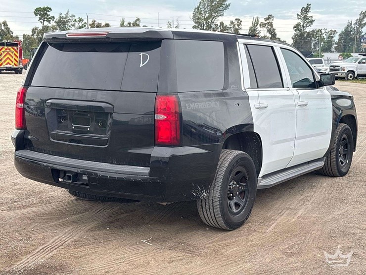 2015-chevrolet-tahoe-image-3