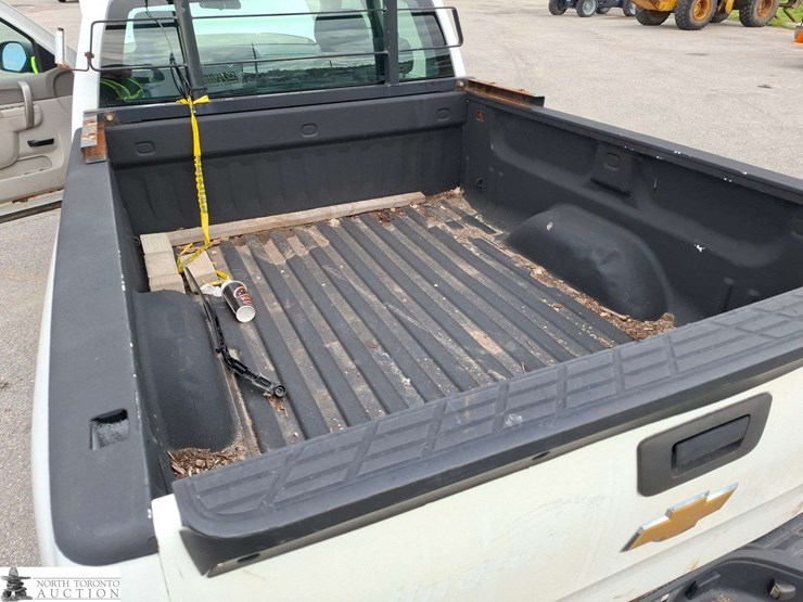 2012-chevrolet-silverado-image-30