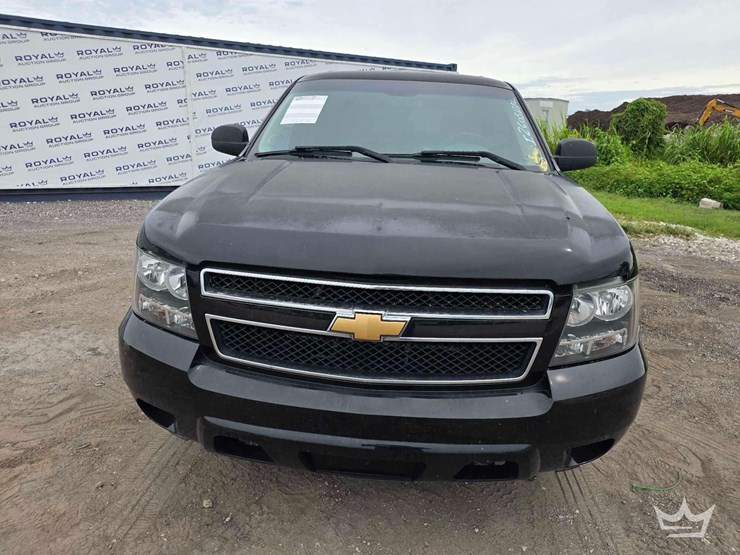2013-chevrolet-tahoe-image-26
