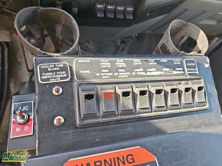 2015-ford-f550-image-17