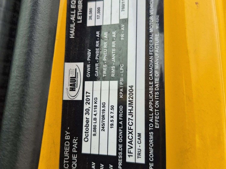 2018-freightliner-m2-106-image-11