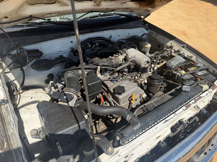 2002-toyota-tacoma-image-26