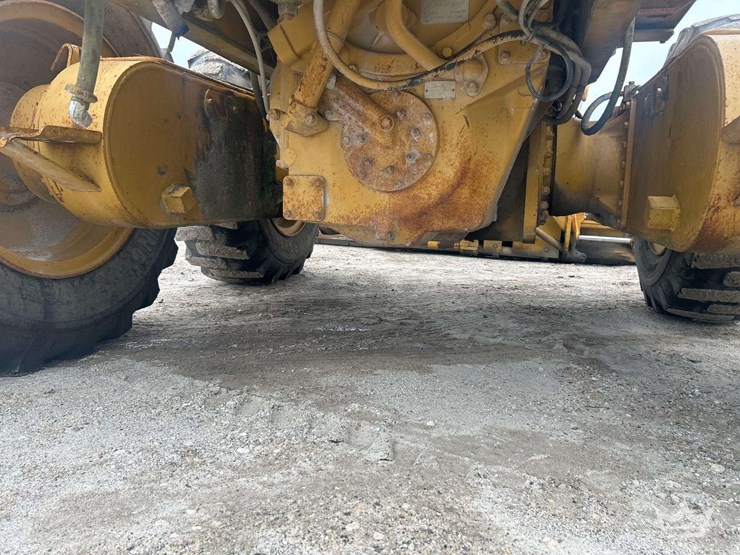 caterpillar-120g-image-13