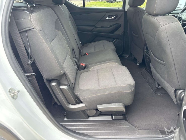 2021-chevrolet-traverse-image-25