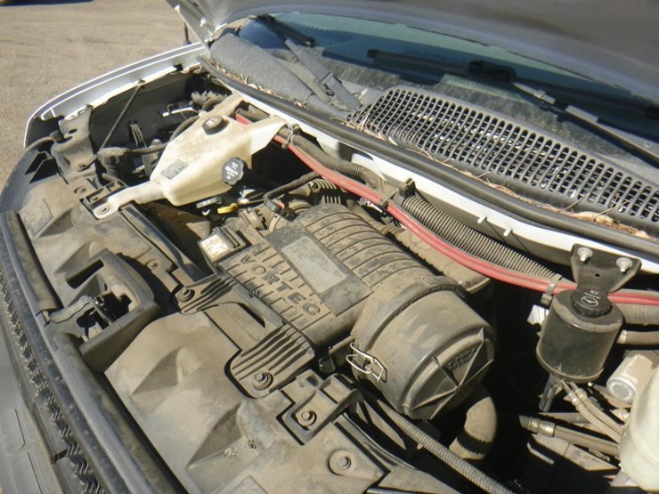 2016-chevrolet-express-2500-image-13