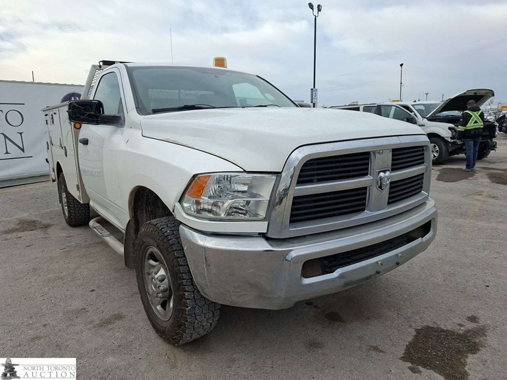 2012-ram-2500-slt-image-3