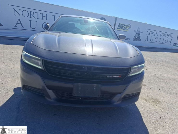 2017-dodge-charger-image-2
