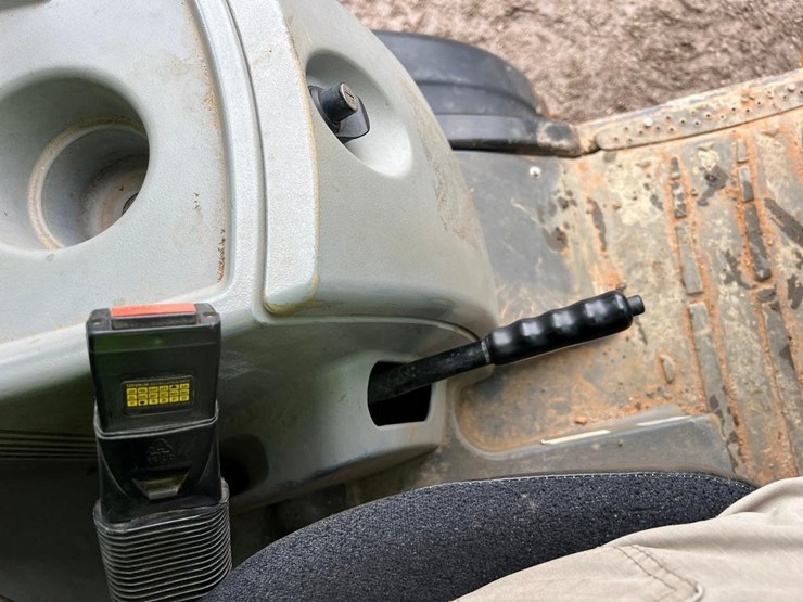 2018-caterpillar-908m-image-26