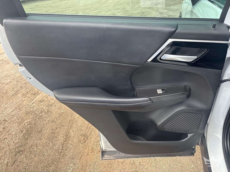 2023-mitsubishi-outlander-image-20