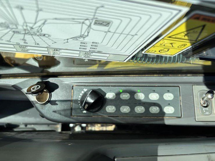 2020-caterpillar-313flgc-image-38
