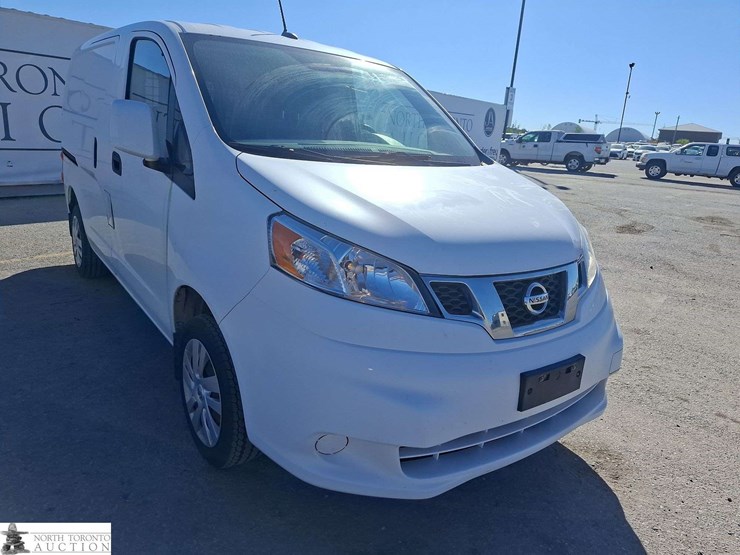 2017-nissan-nv200-image-3