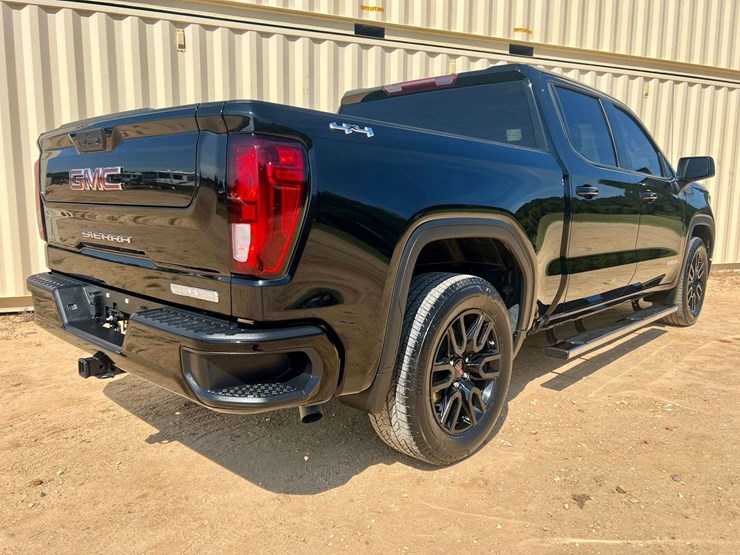2024-gmc-sierra-1500-image-3