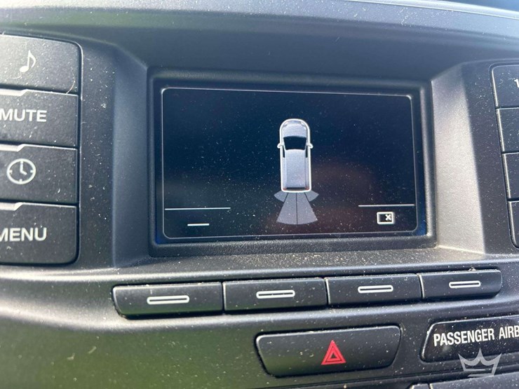 2018-ford-explorer-image-15