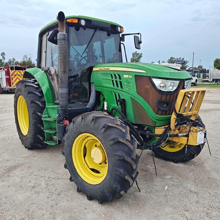 JOHN DEERE 6115M
