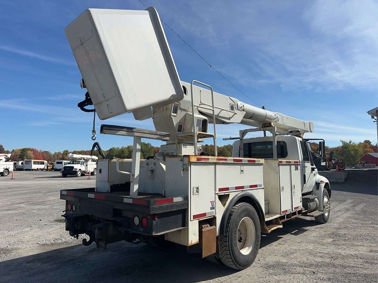 2003-international-durastar-4300-image-5