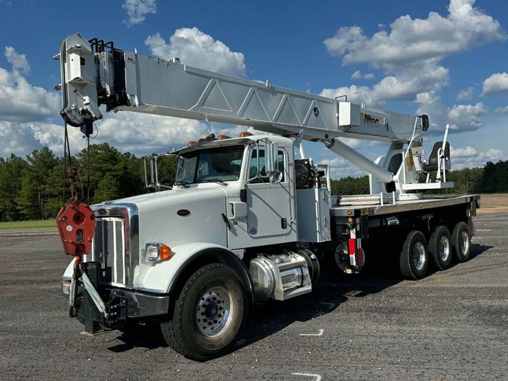 2013-peterbilt-365-image-1