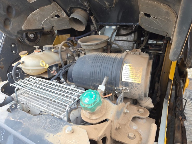 2018-deere-333g-image-29