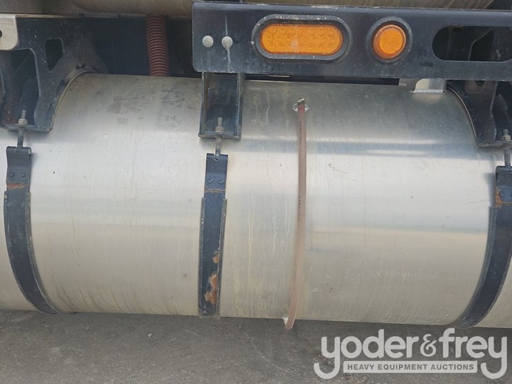 2012-vactor-2100-image-32