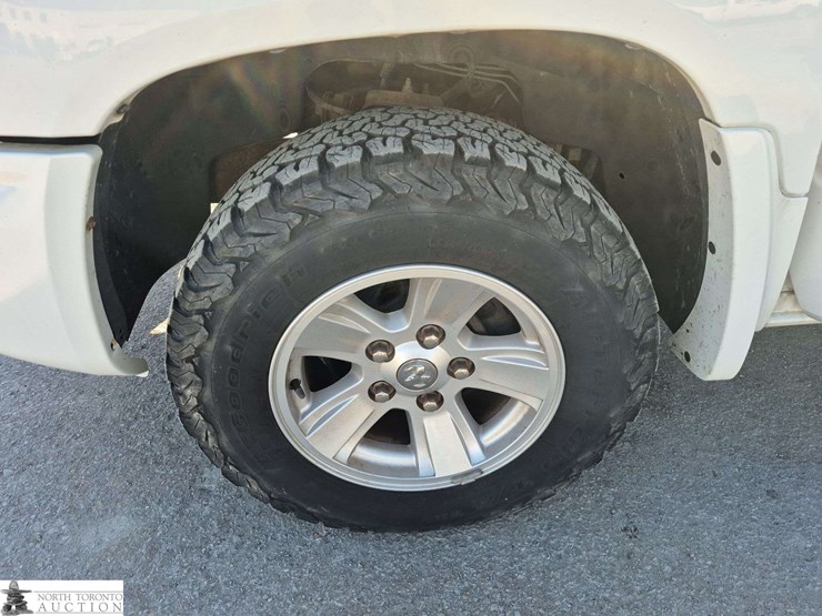 2011-dodge-dakota-image-20