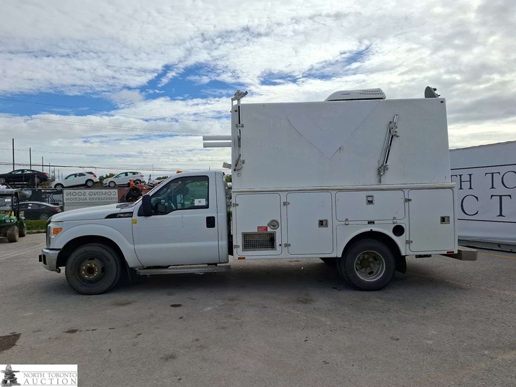 2011-ford-f350-image-7