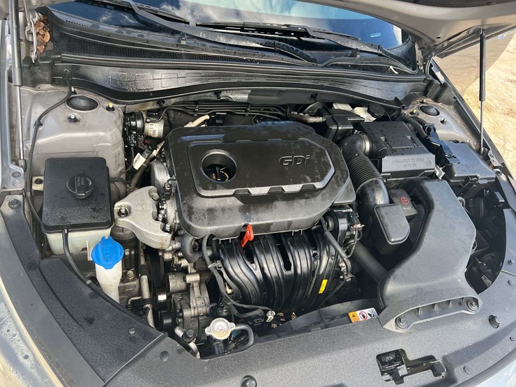 2018-kia-optima-4-door-sedan-(140,152-miles)-image-7