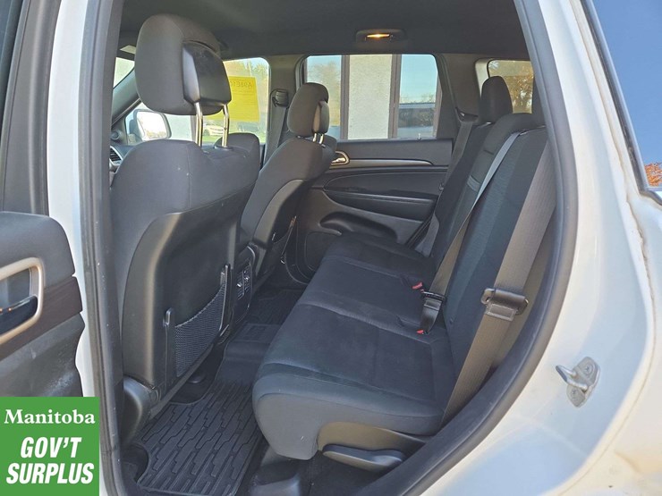 2014-jeep-grand-cherokee-image-23