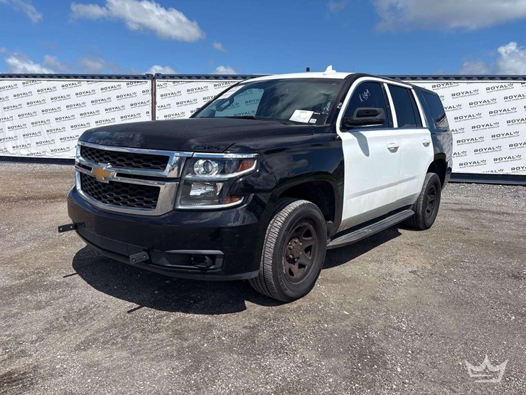 2015-chevrolet-tahoe-image-1