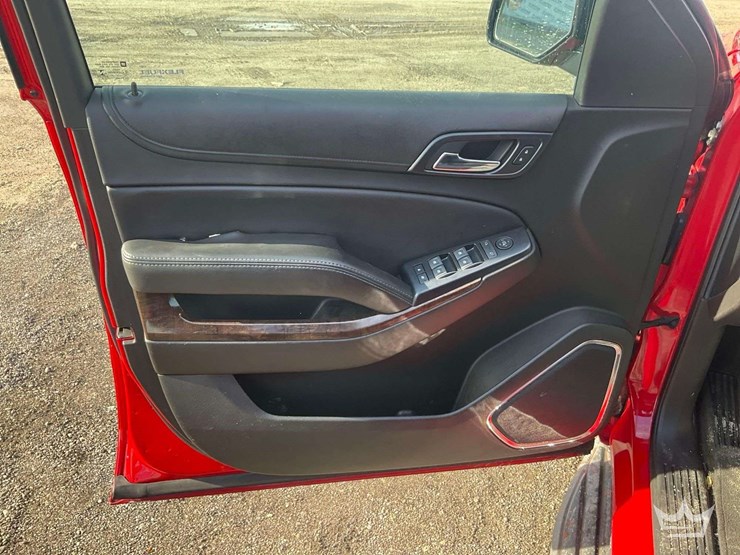 2018-chevrolet-tahoe-image-10