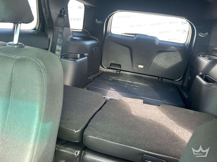 2016-ford-explorer-image-22