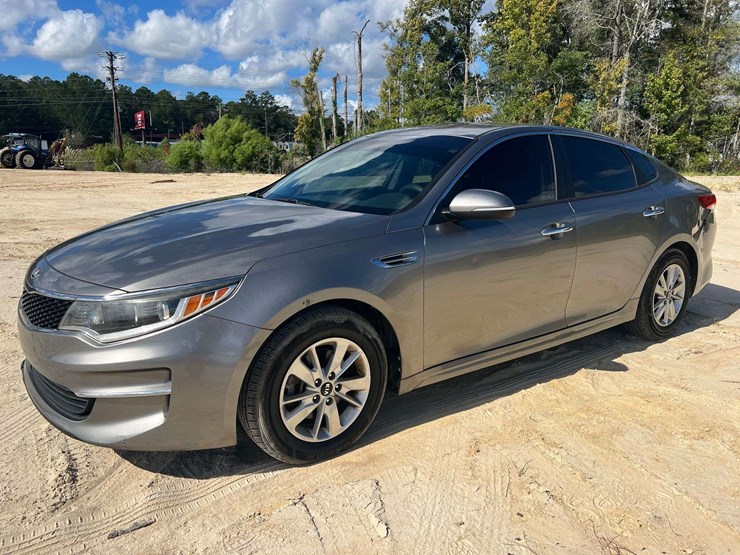 2018-kia-optima-4-door-sedan-(140,152-miles)-image-1