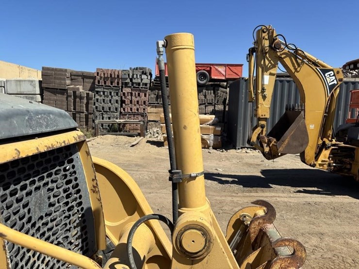 2006-deere-410g-image-16
