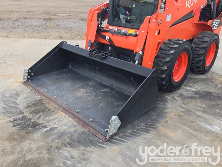 2024-kubota-ssv65-image-13