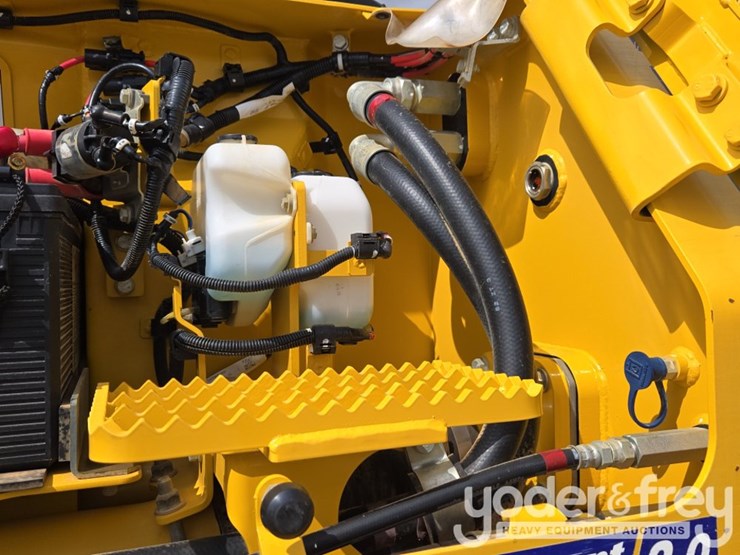 2024-komatsu-d71pxi-24-image-31