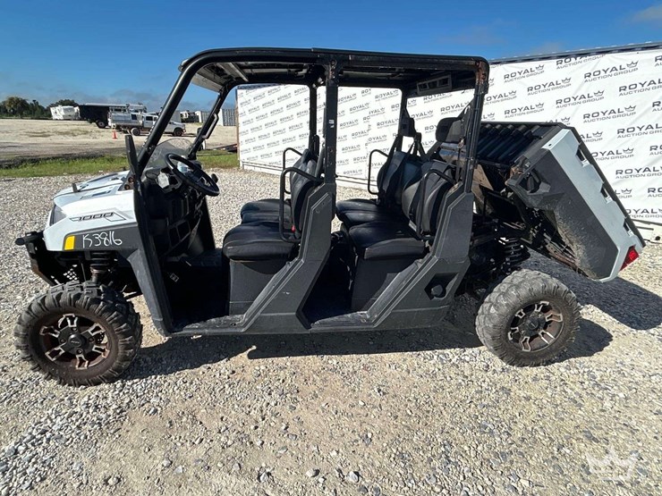 2022-polaris-1000-4x4-4-person-gas-utility-cart-image-18