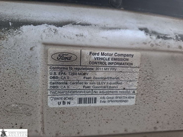 2011-ford-cargo-image-15