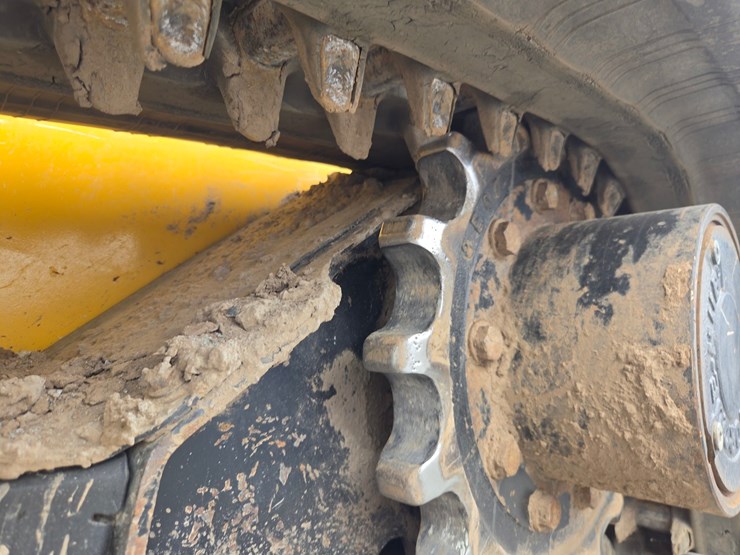2018-deere-333g-image-59