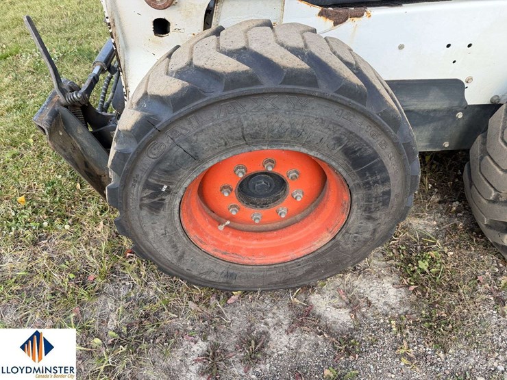 2015-bobcat-s570-image-5