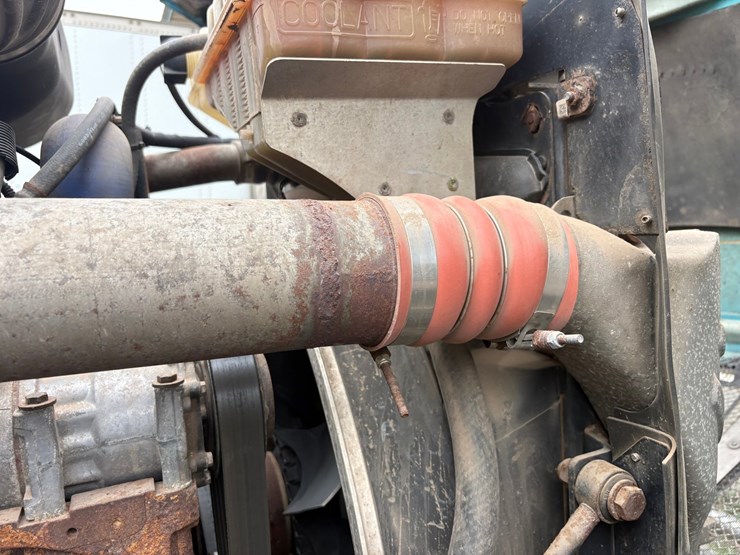 2009-caterpillar-c13-image-48