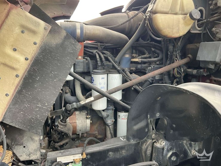 2004-mack-granite-cv713-image-8