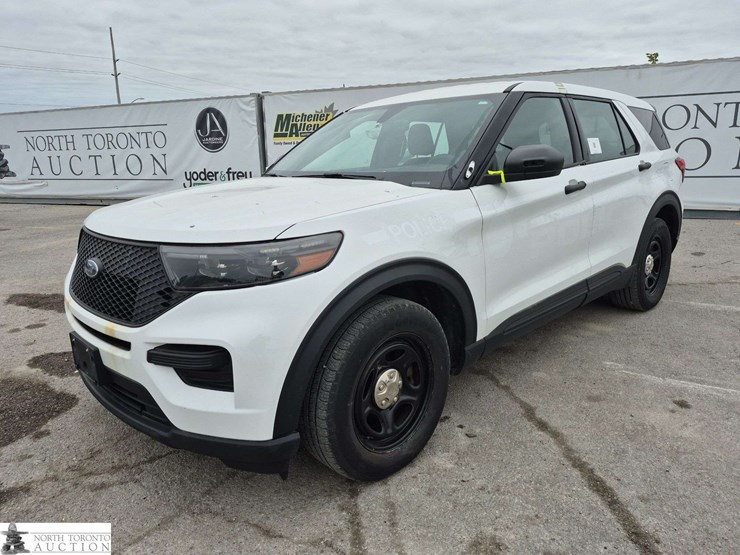 2021-ford-explorer-image-1