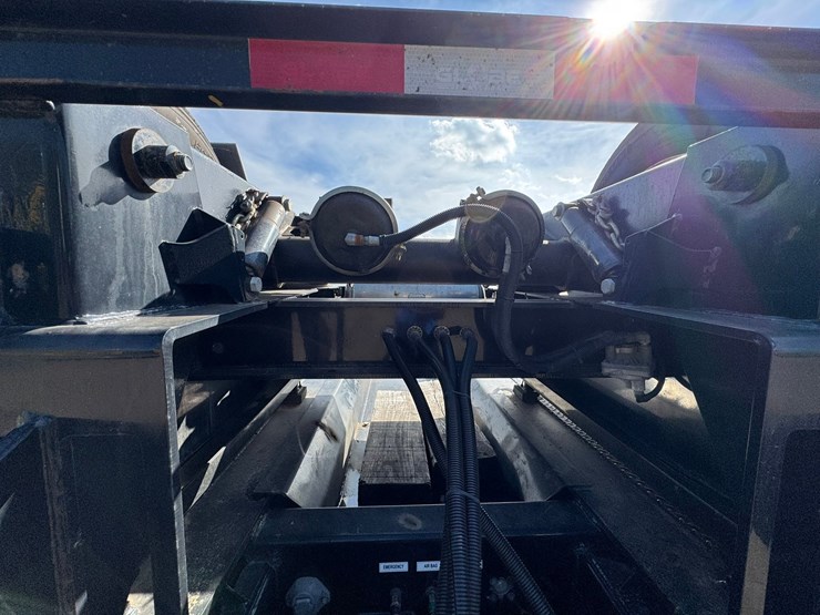 2022-globe-lowboy-image-35