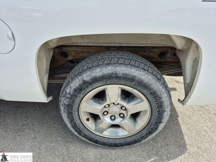 2012-chevrolet-silverado-1500-hybrid-image-21