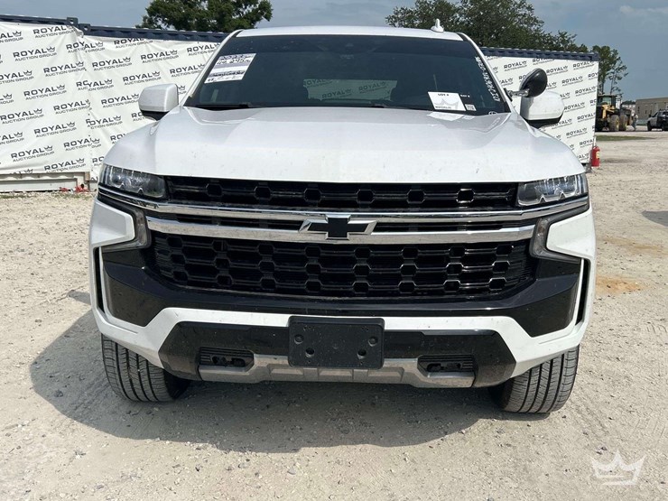 2023-chevrolet-tahoe-image-22