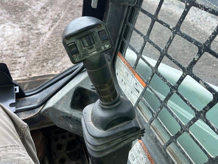 2015-bobcat-t450-image-20