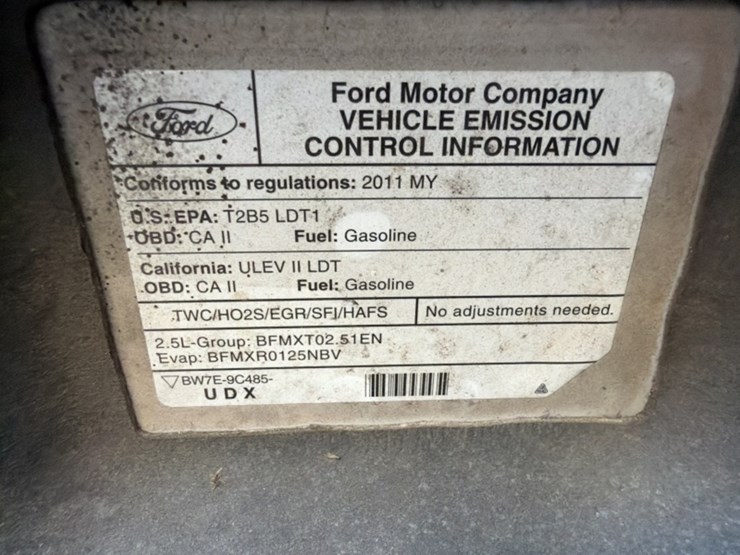 2011-ford-escape-image-17
